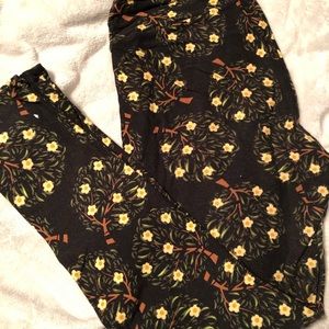 TC LULAROE LEGGINGS